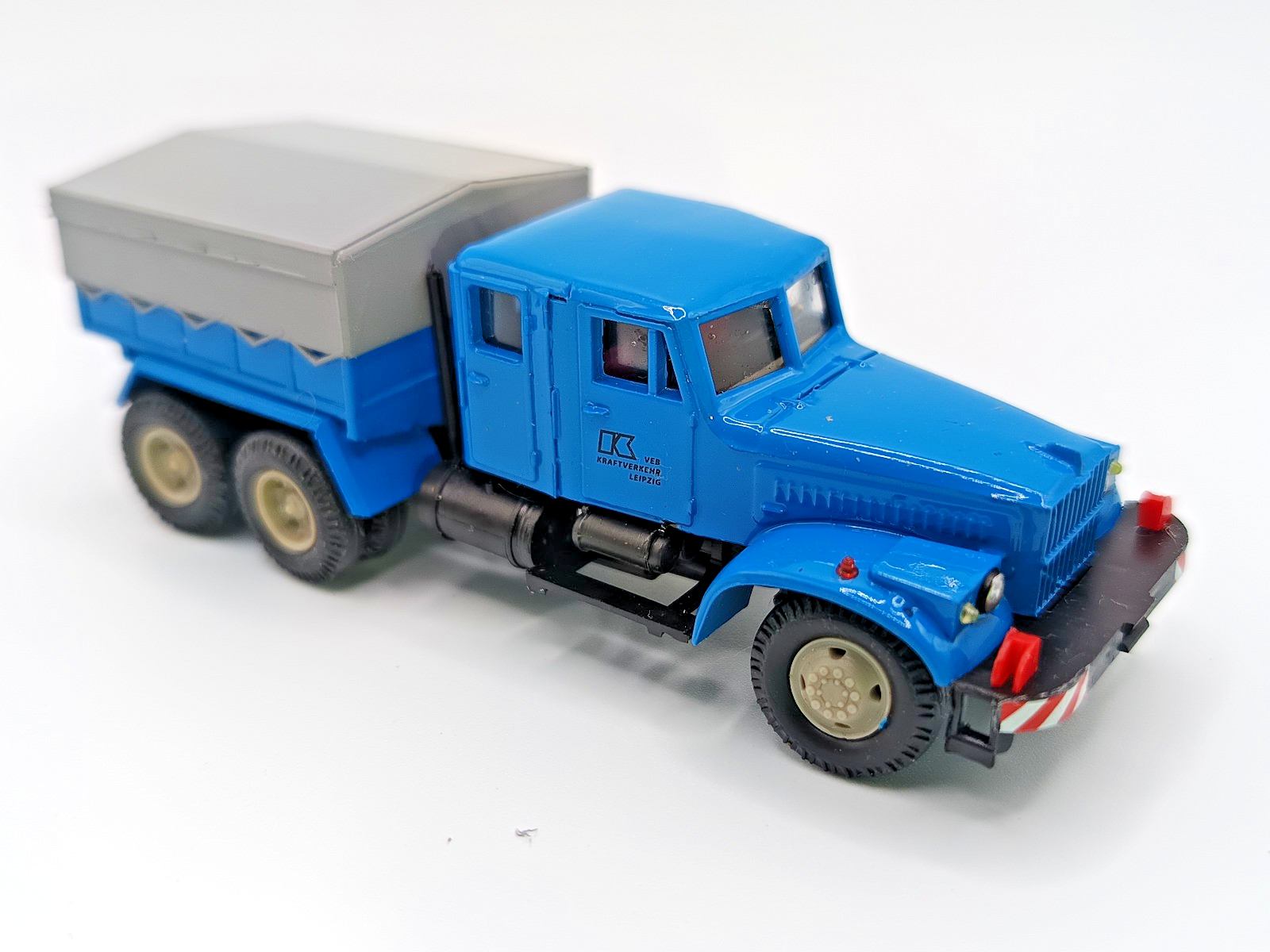 8905238