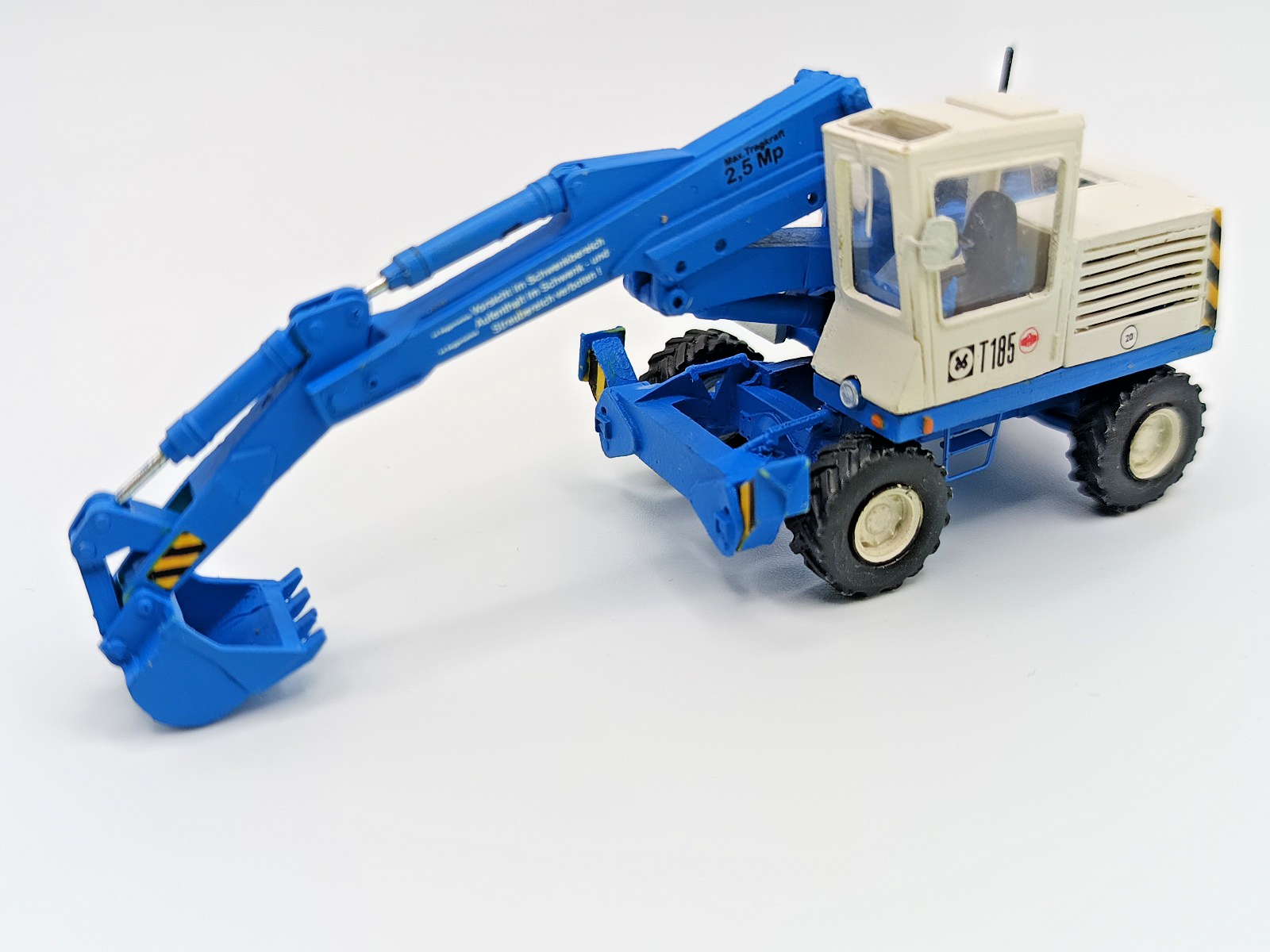 8696465