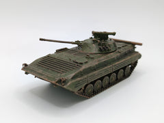 OP 87606, BMP-2 Schützenpanzer NVA, patiniert, Fertigmodell, 1/87, H0,