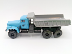 8905223