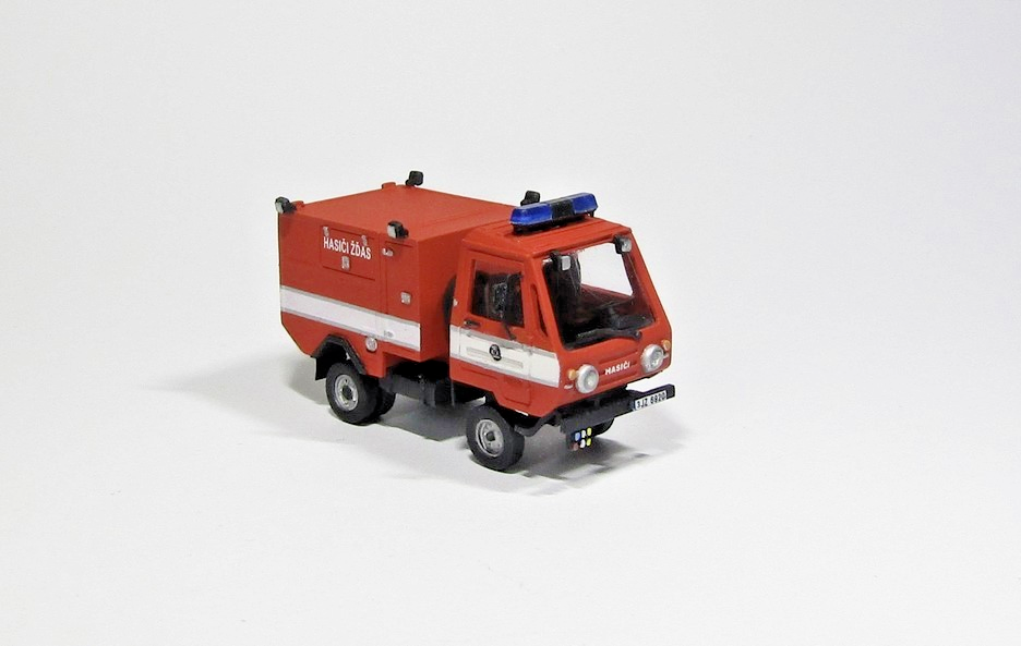 8940041