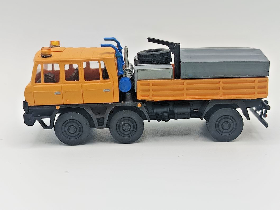 8903782