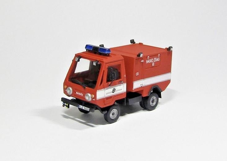8940041