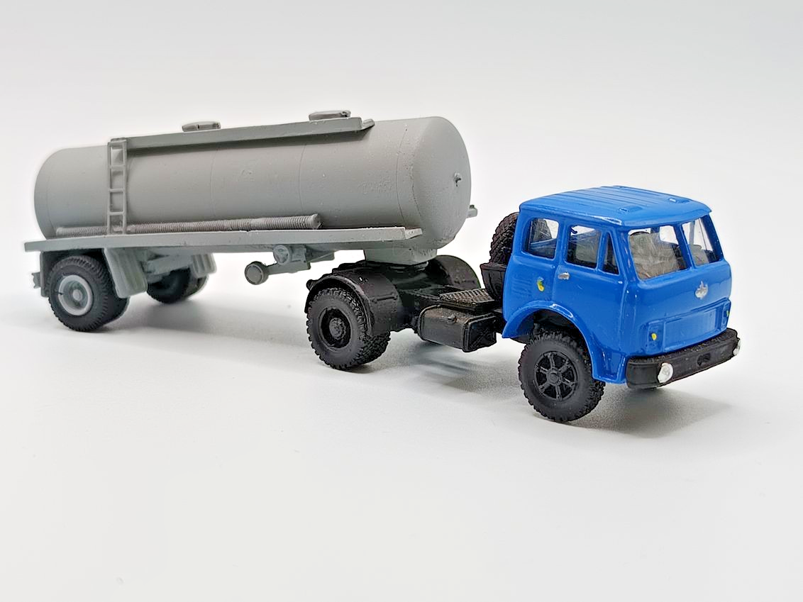 9046636
