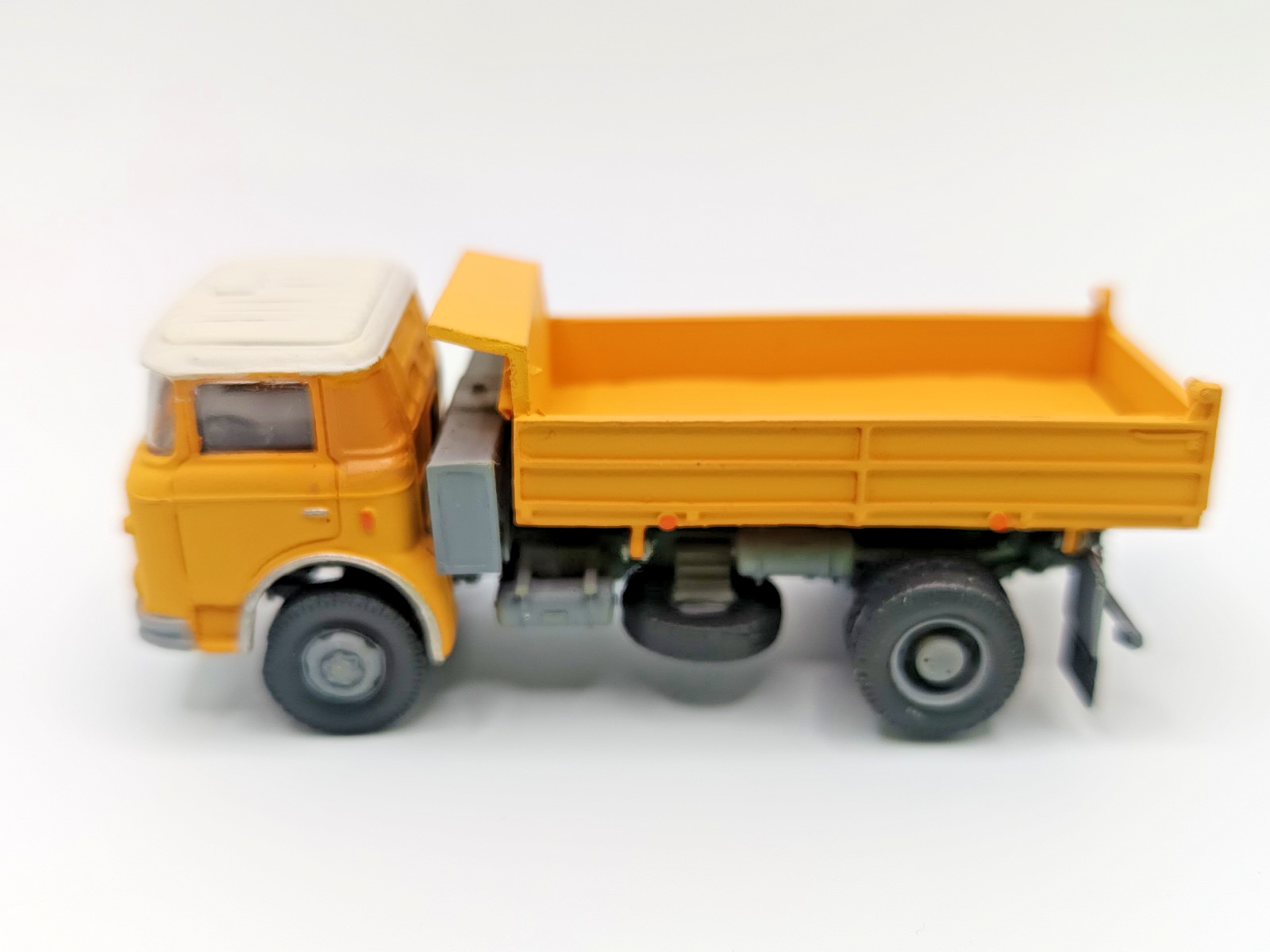 8696462