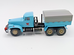 8905233