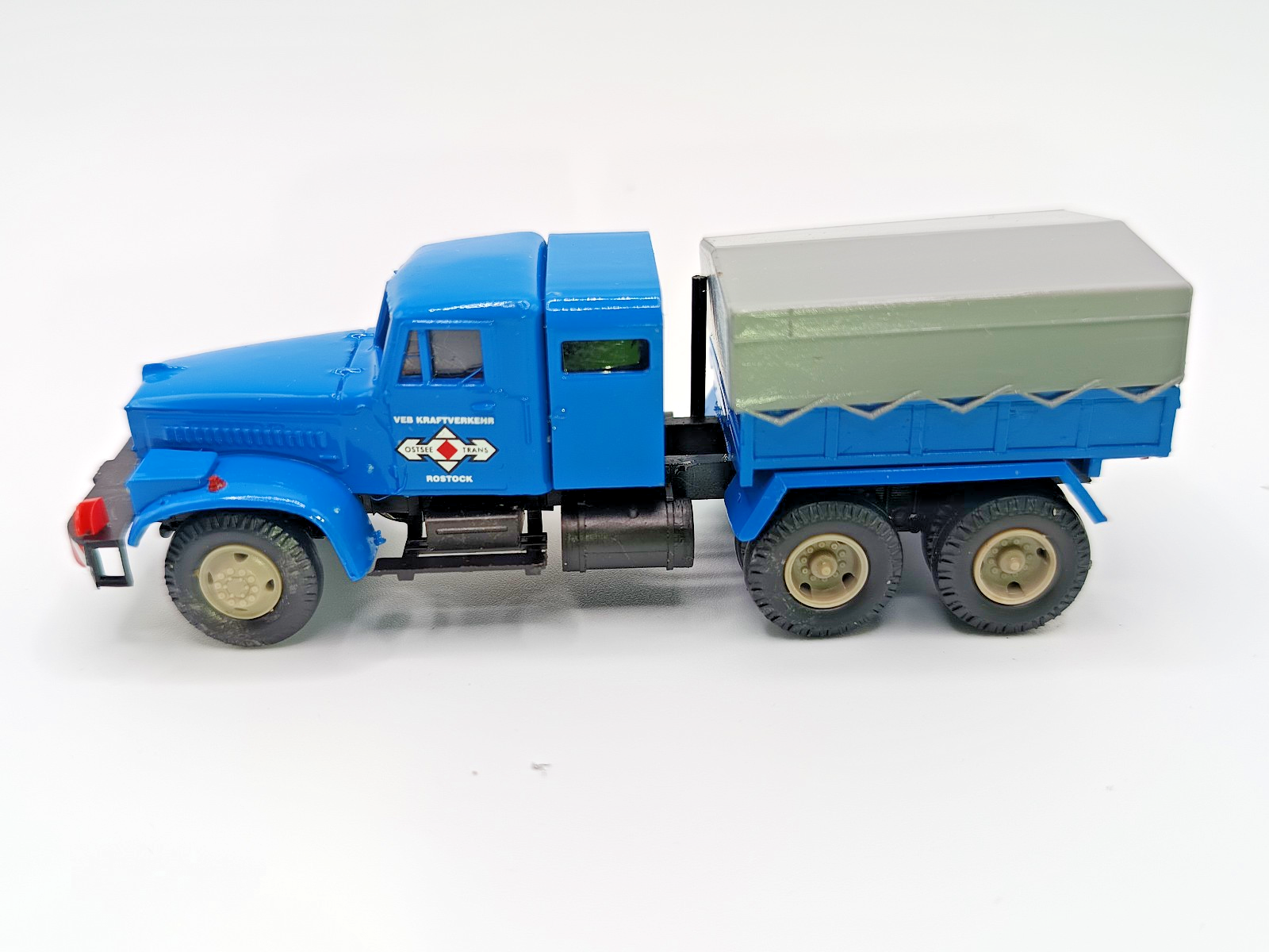 8905241