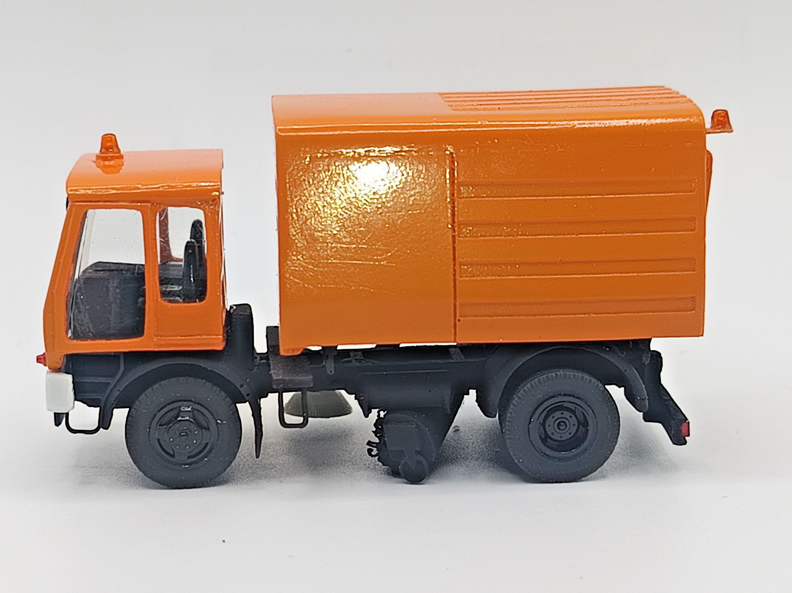 8714943