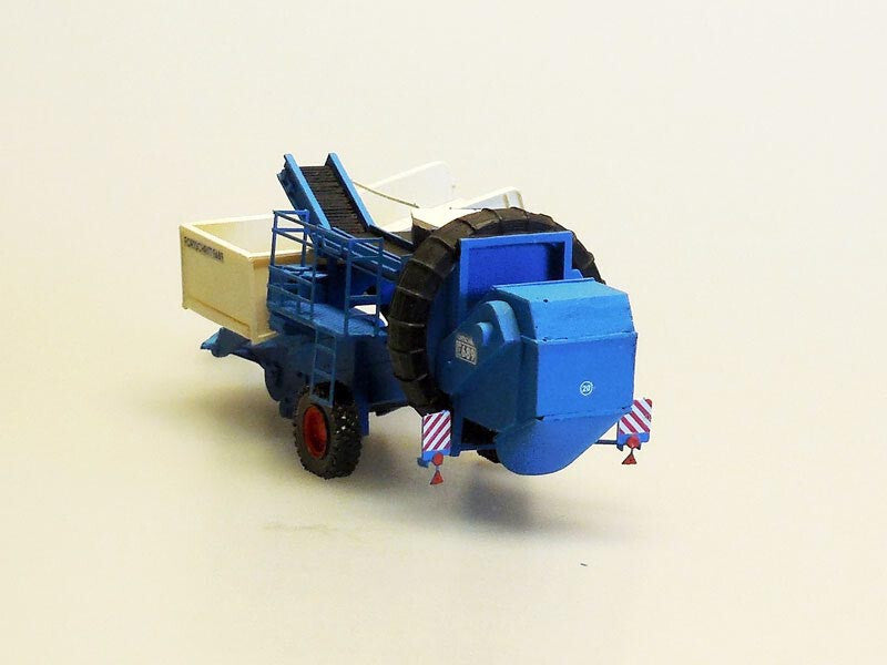 7006679