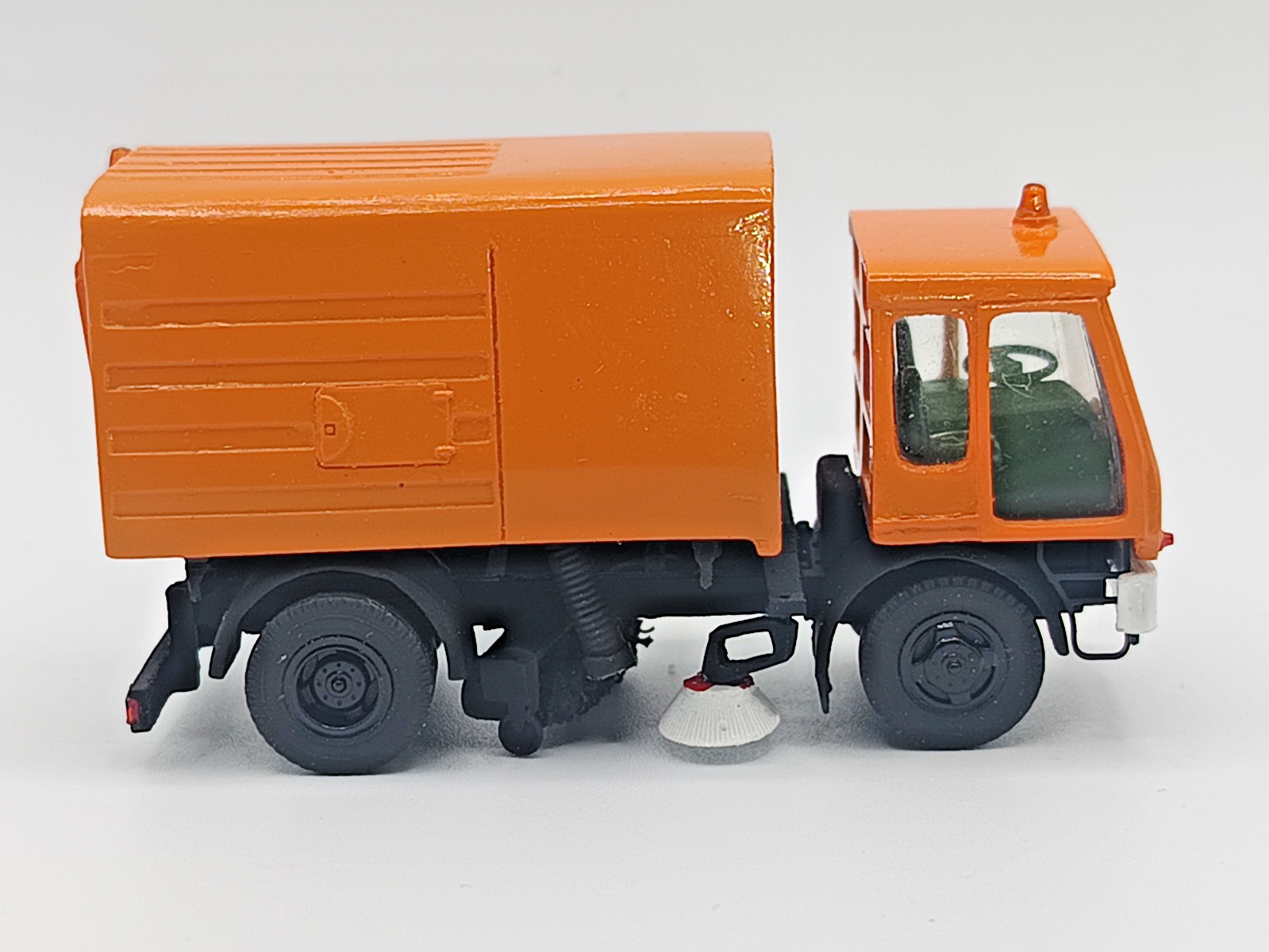 8714943