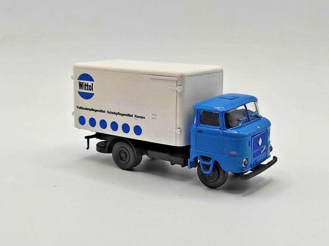 OP 87065, IFA W50, Rundkoffer mit VEB Wittol Druck, 1:87 / H0,