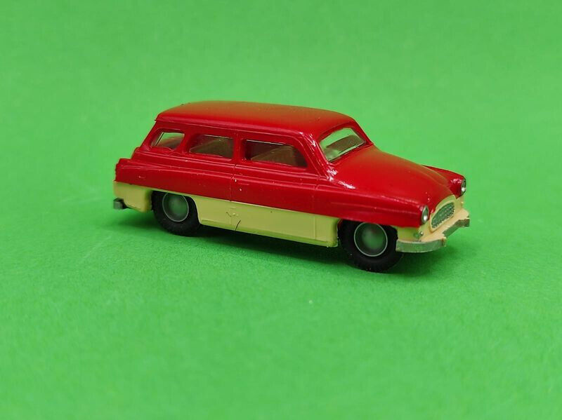 OP 87007, Skoda Kombi rot,  Fertigmodell,  1/87, H0,